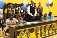 Malik Smith Signs With UNC Asheville