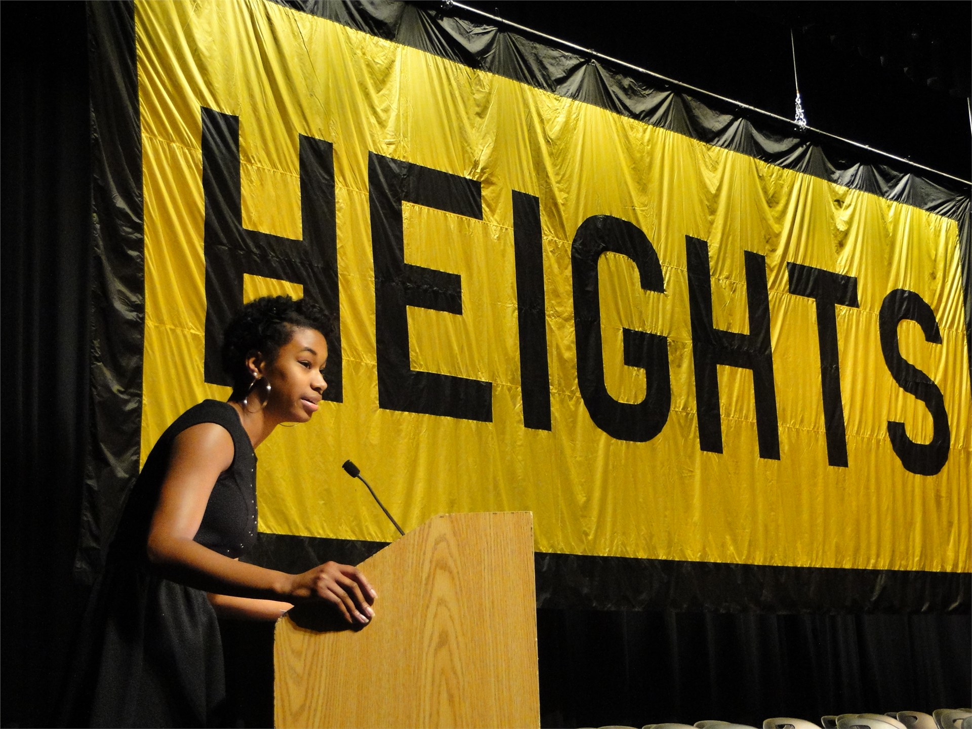 AVID Valedictorian Imani Brown-Bey  addresses the audience