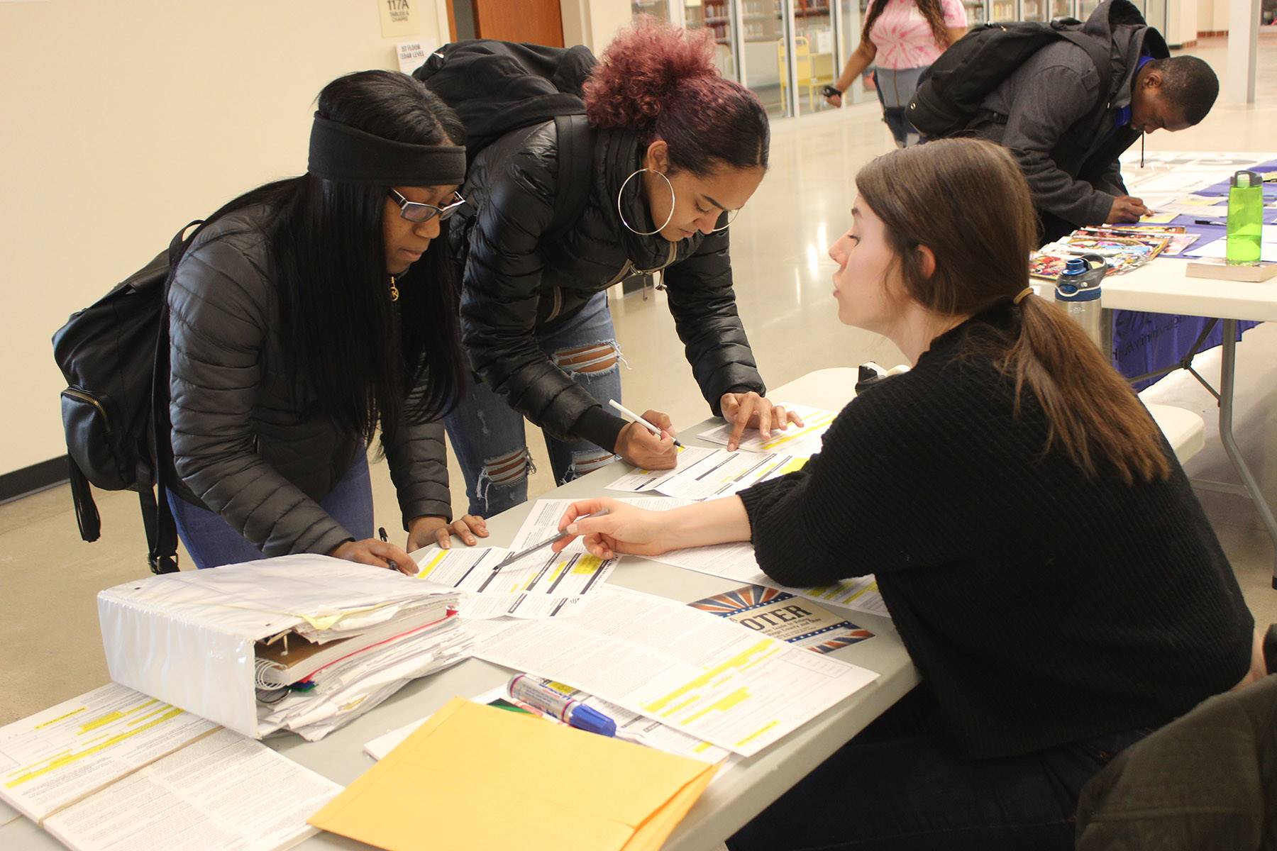 Heights High School students register to vote