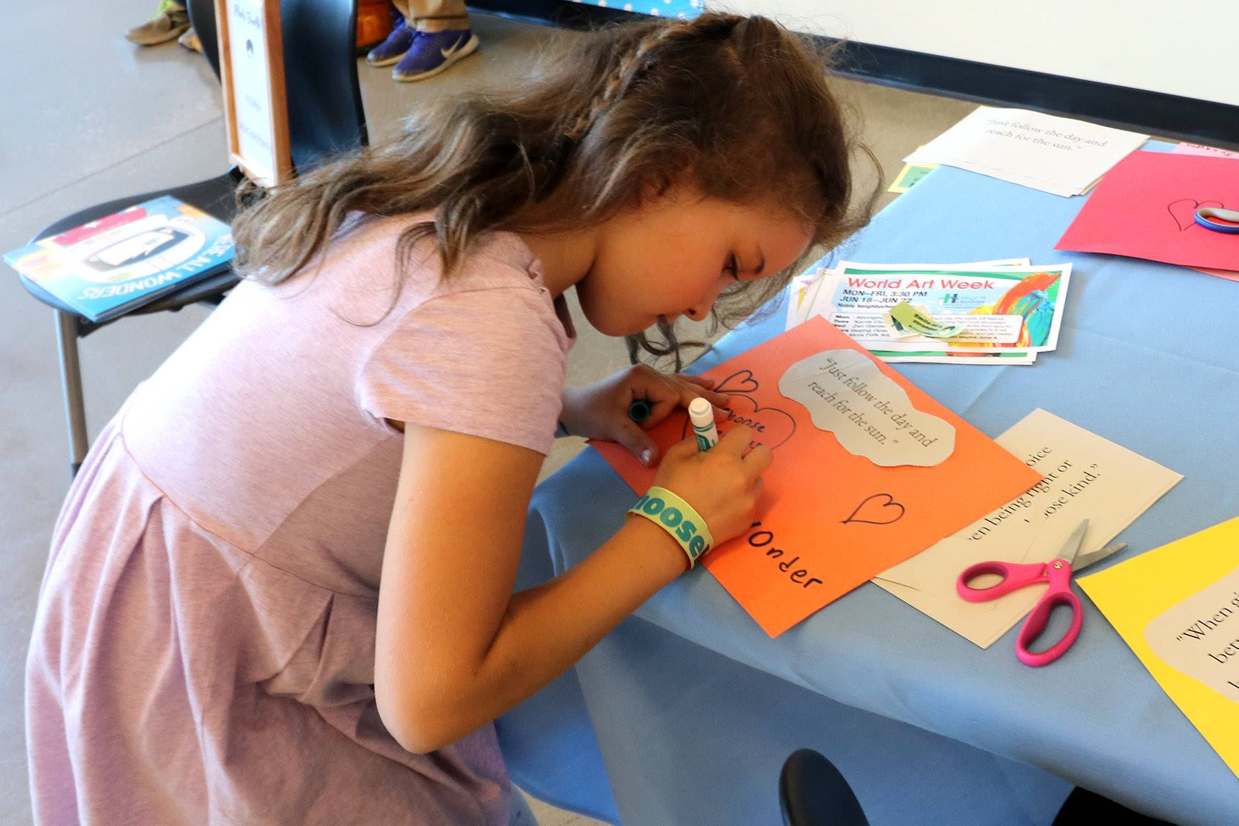 Student at CH-UH Family Literacy Night